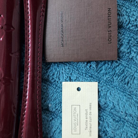Louis Vuitton Vernis Eggplant Clutch / Hand Purse with strap - Picture 3 of 12